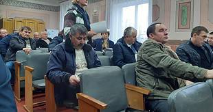 СЕСІЯ ЛИПОВОДОЛИНСЬКОЇ СЕЛИЩНОЇ РАДИ: Відшукалося немало земельних ділянок для приватизації. Кому їх роздали депутати Липоводолинської ОТГ?