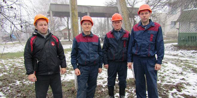 ДОСВІДЧЕНІ Й МОЛОДІ ЕНЕРГЕТИКИ ПРАЦЮЮТЬ ПЛІЧ-О-ПЛІЧ, ЩОБ У ОСЕЛЯХ ЛИПОВОДОЛИНЦІВ ЗАВЖДИ БУЛО СВІТЛО