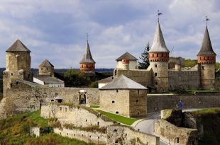 ЗАМКИ УКРАЇНИ, ЯКІ ВАРТО ПОБАЧИТИ