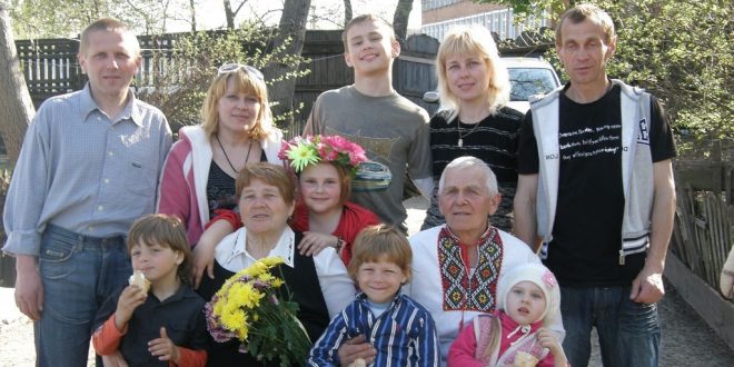 ЖИТТЯ ПРОЛЕТІЛО, ЯК ВИХОР, ТА ЖОДНОГО ДНЯ НЕ ПРОЖИТО МАРНО