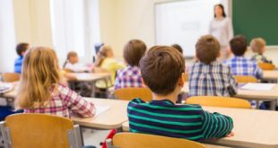 ВЧИТЕЛІ-ПЕНСІОНЕРИ ПРАЦЮВАТИМУТЬ ЗА СТРОКОВИМИ ТРУДОВИМИ ДОГОВОРАМИ