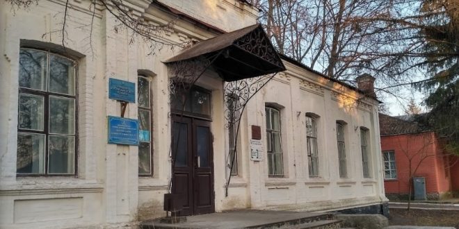 У ПРИМІЩЕННІ КОЛИШНЬОГО УПРАВЛІННЯ СІЛЬСЬКОГО ГОСПОДАРСТВА БІЛЬШЕ НЕ ГОЛОСУВАТИМЕМО