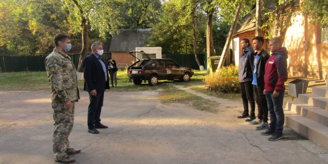 ПЕРШІ ОСІННІ ПРИЗОВНИКИ ВИРУШИЛИ НА СТРОКОВУ СЛУЖБУ