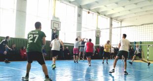 КІМЛИЧАНСЬКІ ВОЛЕЙБОЛІСТИ ВИБОРОЛИ КУБОК ЧЕМПІОНАТУ З ВОЛЕЙБОЛУ