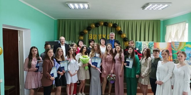 У ДИТЯЧІЙ ШКОЛІ МИСТЕЦТВ ВІДБУВСЯ ВИПУСКНИЙ ВЕЧІР