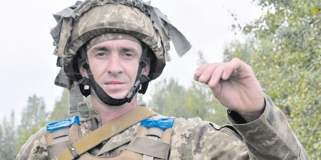 ВОЛОДИМИР МАНГІР: «НАВІТЬ ЦИВІЛЬНІ «СЕПАРИ» ПОЛЮВАЛИ НА НАС, БО ЇМ ОБІЦЯЛИ ВИПЛАЧУВАТИ ПО ТИСЯЧІ ДОЛАРІВ ЗА КОЖНОГО БІЙЦЯ»