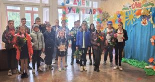 В КАПУСТИНЦЯХ ВІТАЛИ ВЧИТЕЛІВ-ПЕНСІОНЕРІВ