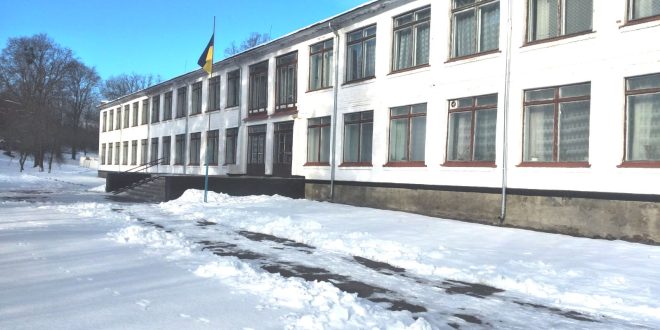 ЗБЕРЕГТИ ШКОЛУ В СЕЛІ: МІСІЯ ЗДІЙСНЕННА?