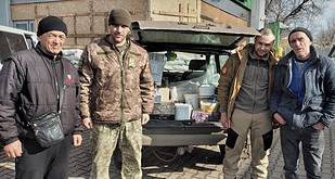 ВОЛОНТЕРИ ВКОТРЕ ПОБУВАЛИ У ЗЕМЛЯКІВ, ЯКІ НЕСУТЬ СЛУЖБУ НА ДОНБАСЬКОМУ НАПРЯМКУ