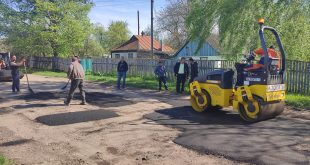 У СИНІВСЬКІЙ ГРОМАДІ РЕМОНТУЮТЬ ДОРОГИ