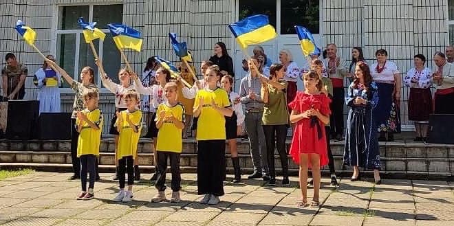 У СИНІВЦІ Й ПОДІЛЬКАХ ВІДБУЛИСЯ БЛАГОДІЙНІ КОНЦЕРТИ