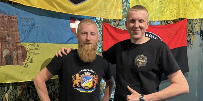 Луцькі волонтери закликають українців активніше «включатися» у війну