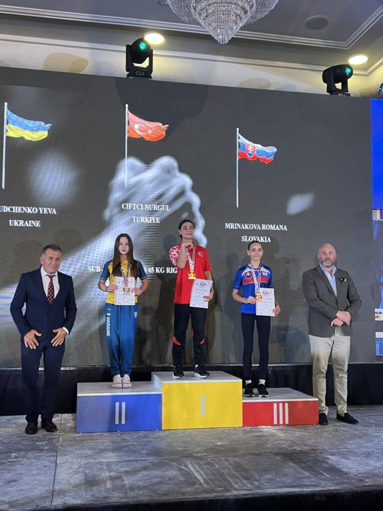 Липоводолинська команда армреслерів повернулась із Чемпіонату Європи з медалями