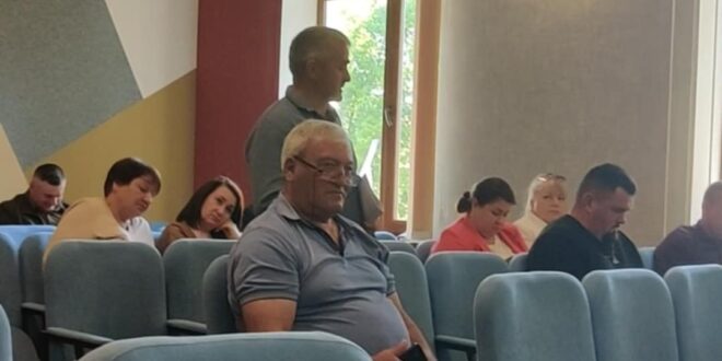 Позачергова сесія селищної ради: шість мільйонів розподілили. А що з інформацією? Позачергова сесія селищної ради: шість мільйонів розподілили. А що з інформацією?