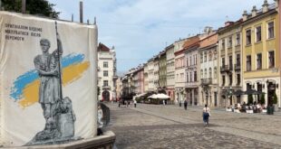 Вузлик до вузлика - як львів’яни й гості міста плетуть захист і єдність