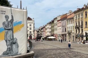 Вузлик до вузлика - як львів’яни й гості міста плетуть захист і єдність