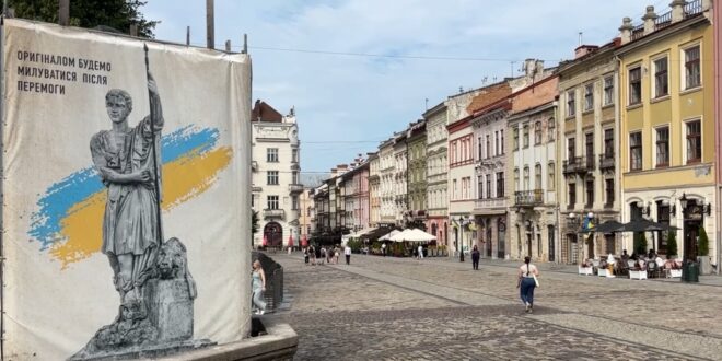 Вузлик до вузлика - як львів’яни й гості міста плетуть захист і єдність
