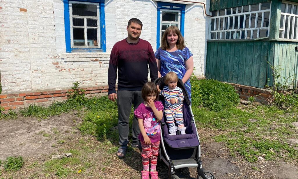 "Діти не бачать війну, і це головне": родина з Волновахи продовжує облаштовуватися на новому місці