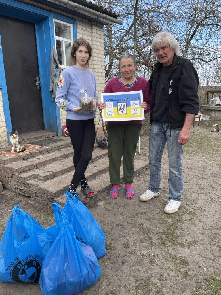 Велика родина з сумського прикордоння знайшла прихисток у Столяровому