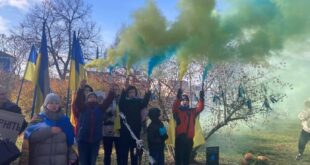 Місця вшанування зниклих безвісти захисників з`явились у Недригайлові й Ромнах. У Липовій Долині рідні з нетерпінням чекають появи Дошки Надії