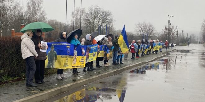 Зник безвісти - не значить забутий: історії родин, які чекають