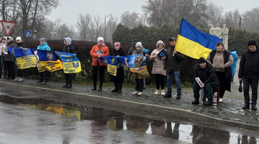 Зник безвісти - не значить забутий: історії родин, які чекають