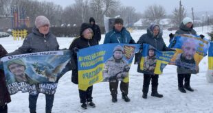 Зник безвісти - не значить забутий: історії родин, які чекають