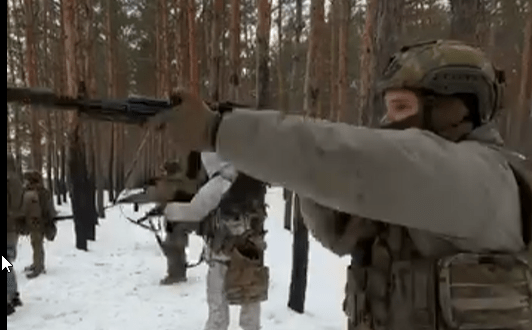 «Противник випустив всю чергу в мене. Я думав, що ногу відірвало», - історія Руслана із Конотопського району