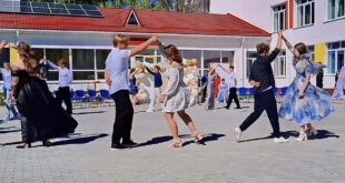 Ліцеї Липоводолинщини попрощалися з випускниками