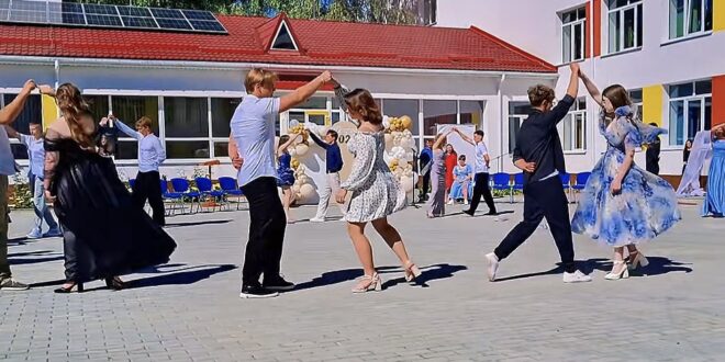 Ліцеї Липоводолинщини попрощалися з випускниками