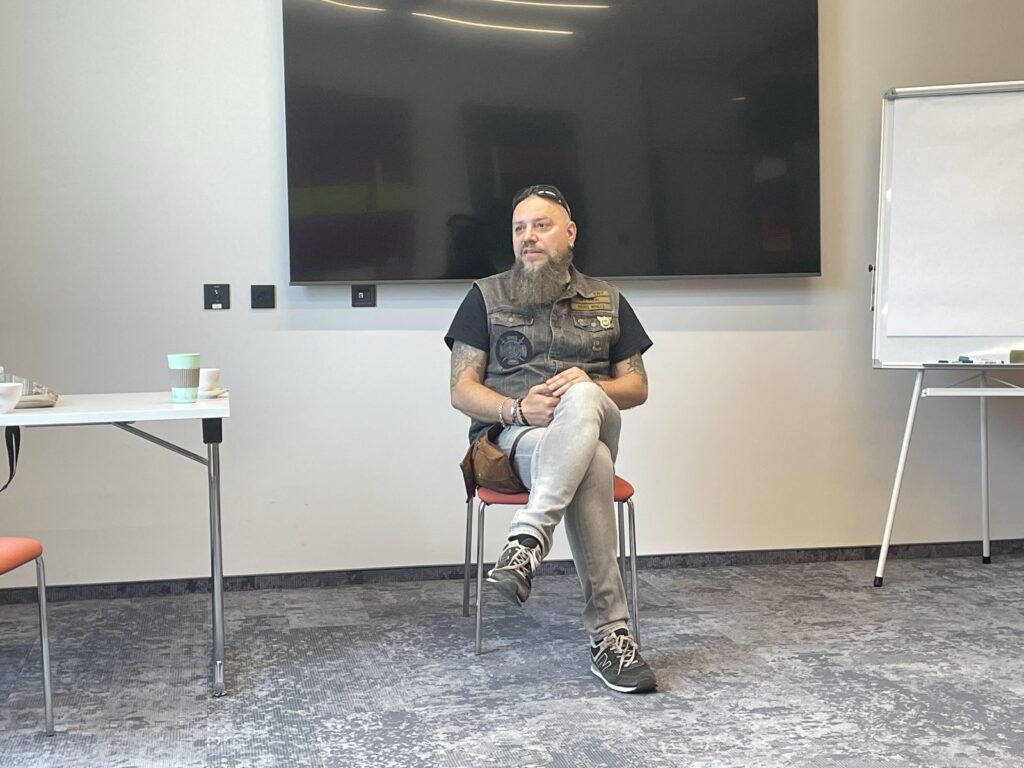 «Братику, чим тобі допомогти?». Як у Львові будують ветеранську політику